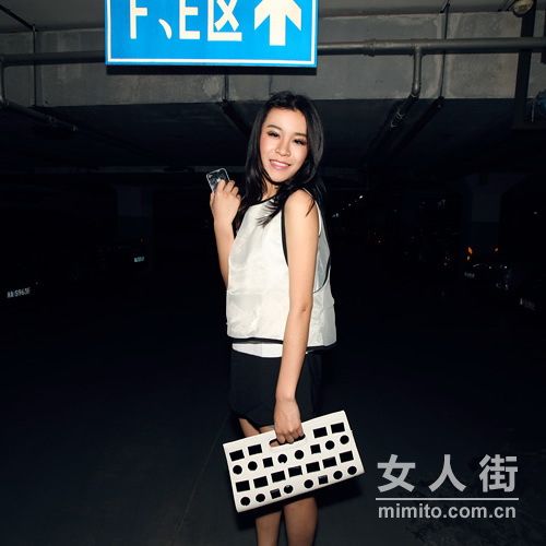 蜜蜜百变休闲Girl 穿出腰身